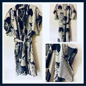 Loungewear, Corgi patterned relaxed fit short sleeved robe | Black